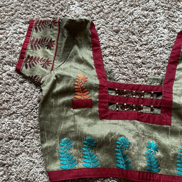 Saree - Picture 4 of 6